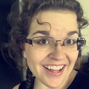 Meet your Posher, Christine